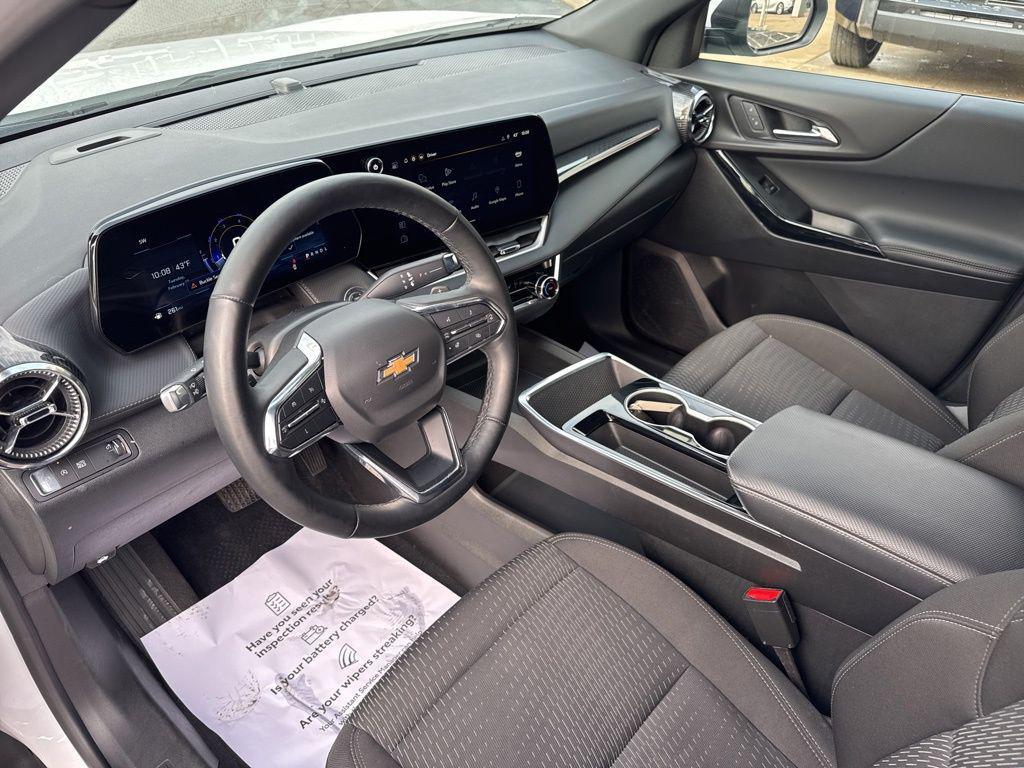 used 2025 Chevrolet Equinox car, priced at $25,297