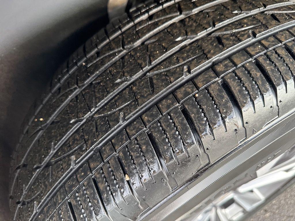 used 2025 Chevrolet Equinox car, priced at $25,297