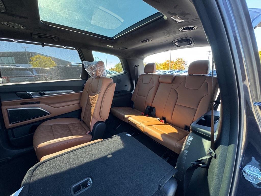 new 2025 Kia Telluride car, priced at $52,857