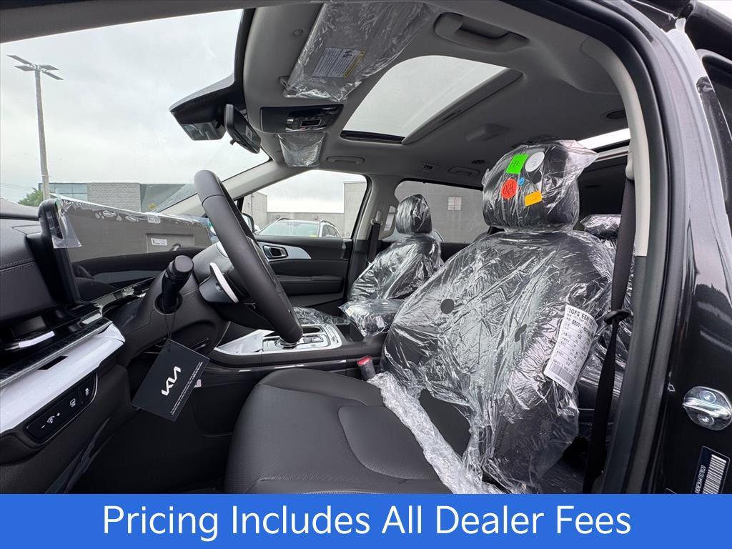 new 2026 Kia Carnival Hybrid car, priced at $55,440