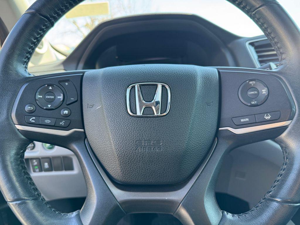 used 2020 Honda Pilot car, priced at $25,910