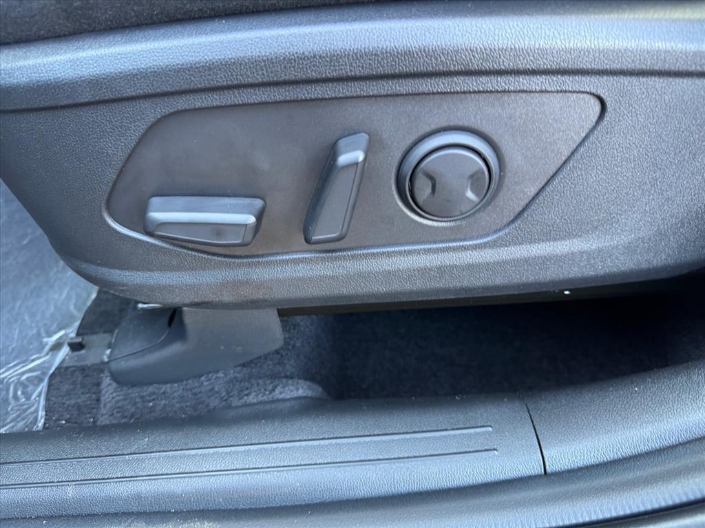 new 2026 Kia Sorento car, priced at $46,255