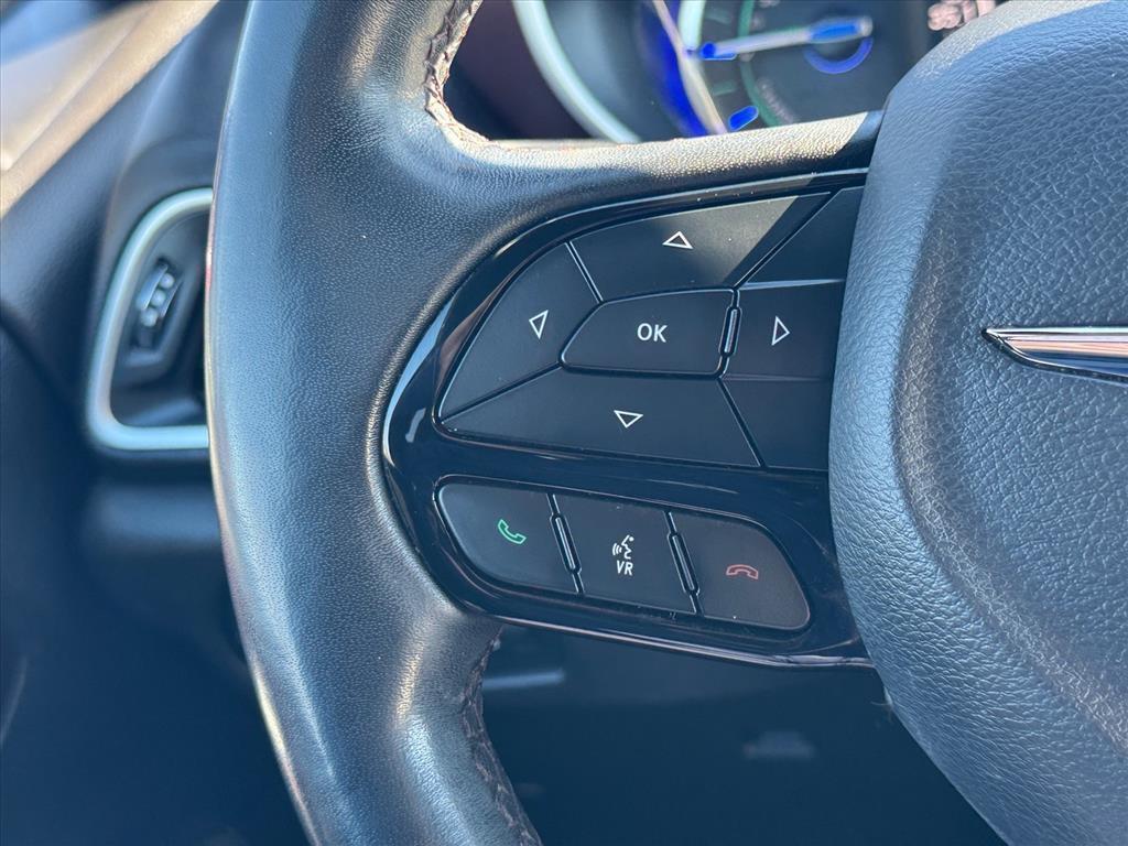 used 2020 Chrysler Pacifica Hybrid car, priced at $18,996