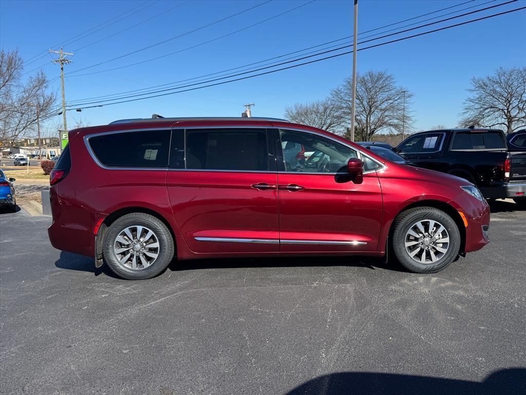 used 2020 Chrysler Pacifica Hybrid car, priced at $18,996