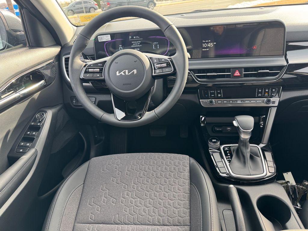 new 2026 Kia Seltos car, priced at $27,035