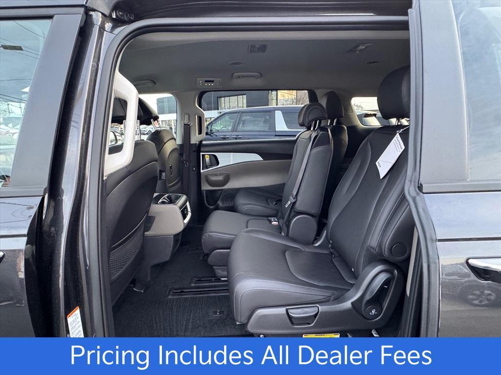 new 2026 Kia Carnival Hybrid car, priced at $41,712