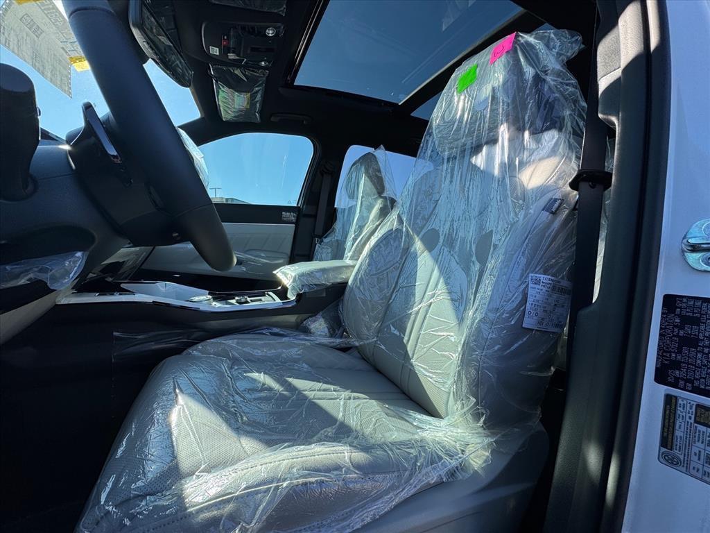 new 2026 Kia Sorento Hybrid car, priced at $47,093