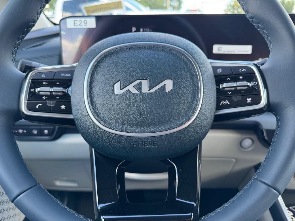 new 2026 Kia Carnival Hybrid car, priced at $43,191