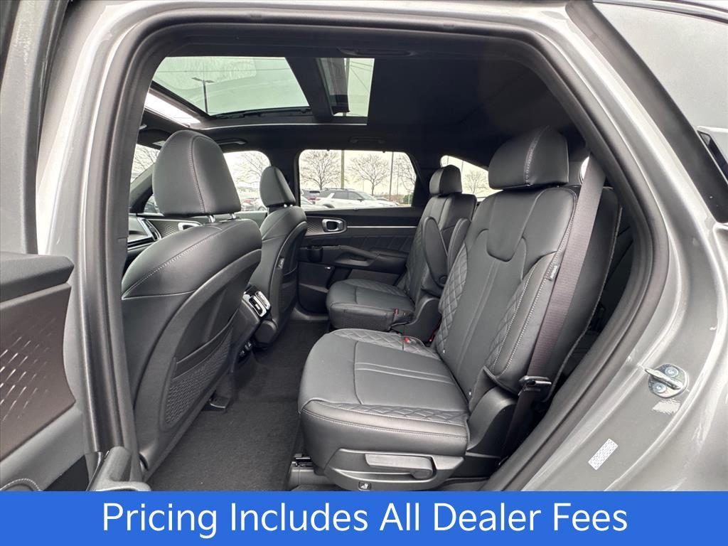 new 2026 Kia Sorento Hybrid car, priced at $47,672