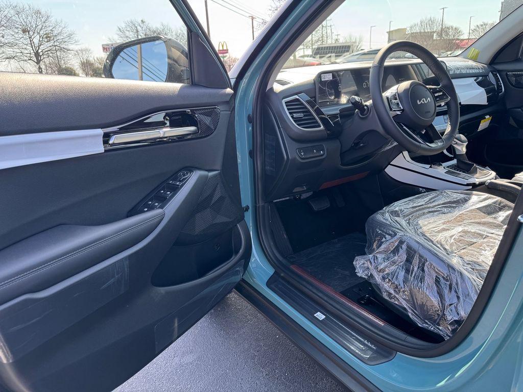 new 2026 Kia Seltos car, priced at $27,010