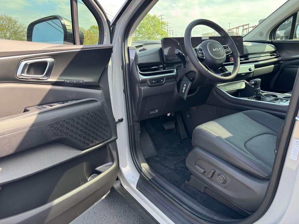 new 2026 Kia Carnival car, priced at $50,335