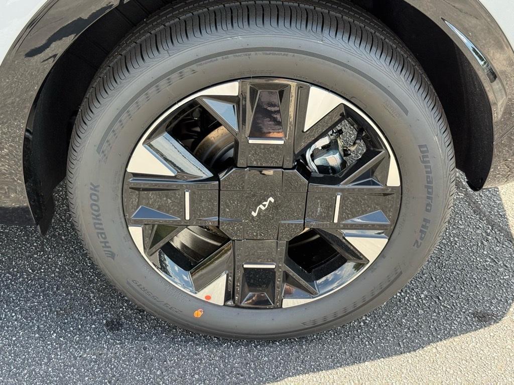 new 2026 Kia Sportage Hybrid car, priced at $40,578