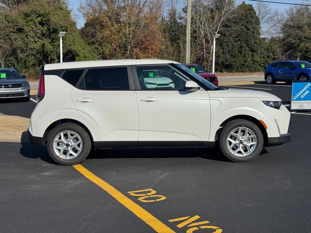 new 2025 Kia Soul car, priced at $21,891