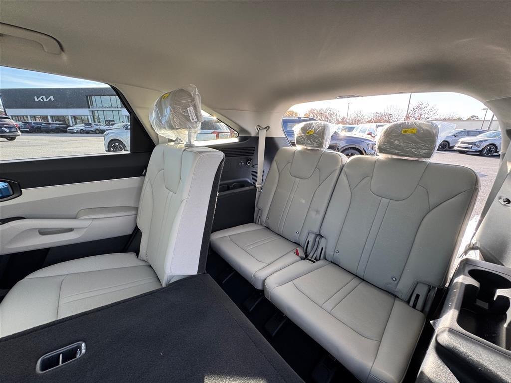 new 2026 Kia Sorento car, priced at $35,954