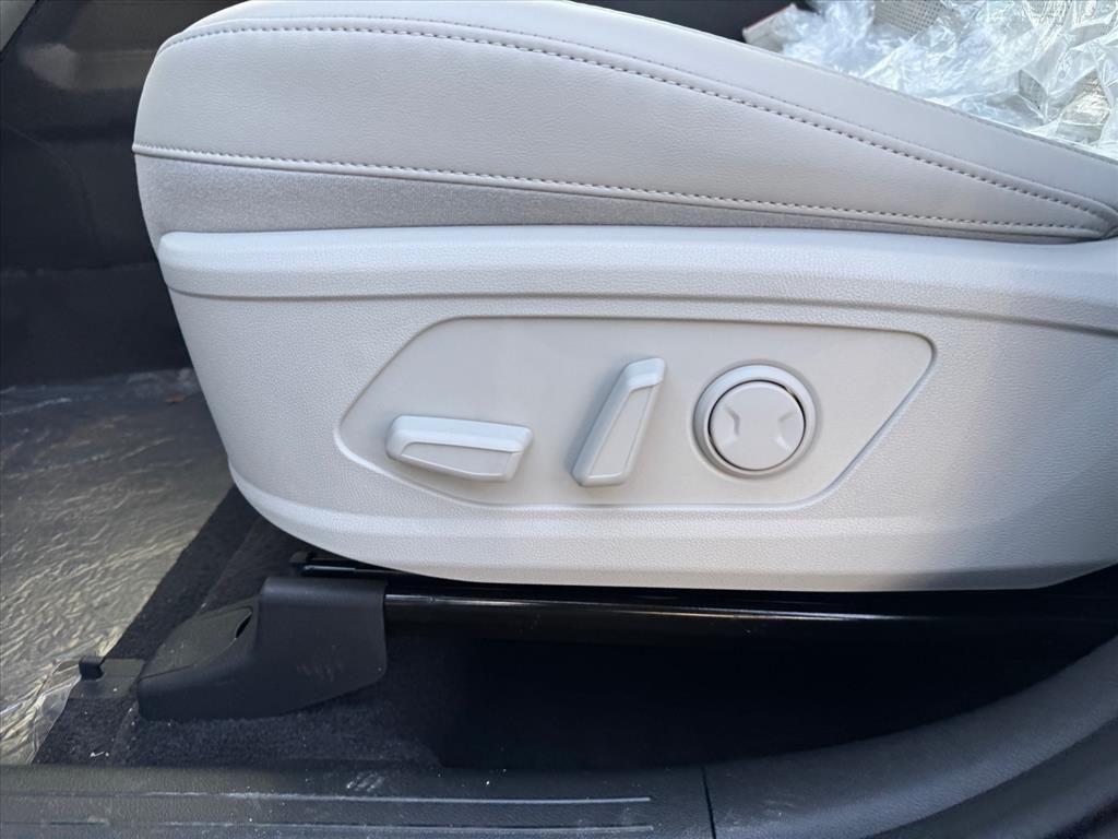 new 2026 Kia Sorento car, priced at $35,954