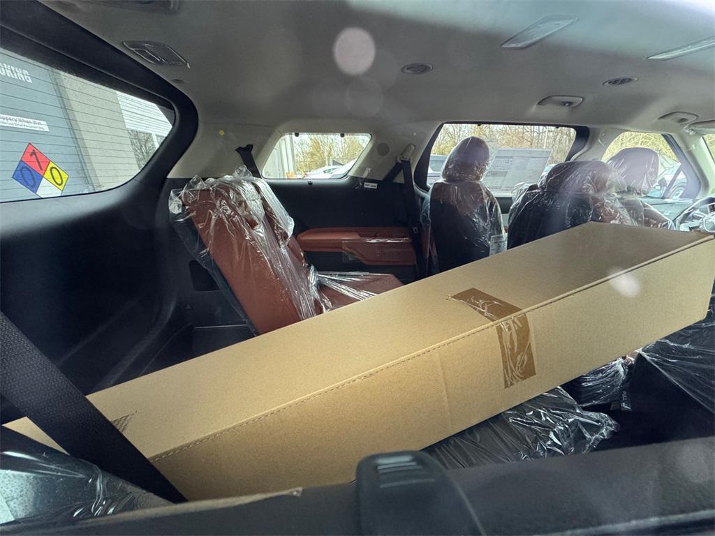 new 2026 Kia Carnival Hybrid car, priced at $45,770