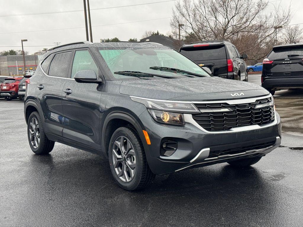 used 2024 Kia Seltos car, priced at $21,985