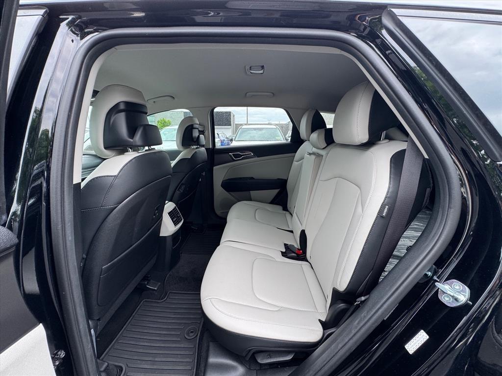 used 2024 Kia Sportage car, priced at $25,860