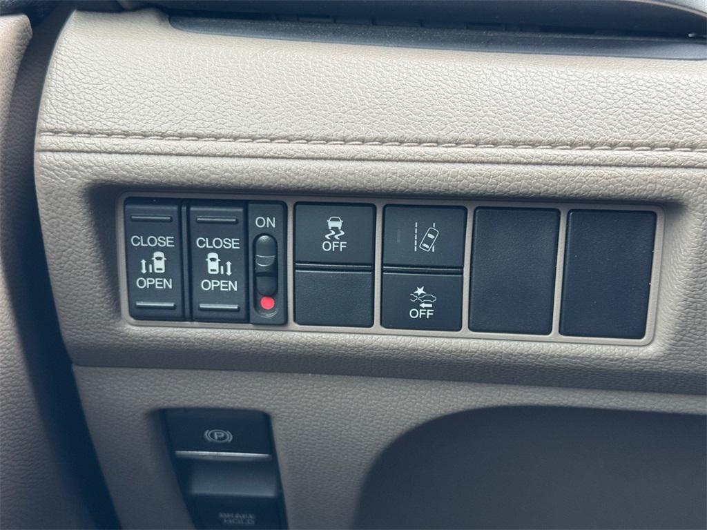 used 2019 Honda Odyssey car, priced at $18,283