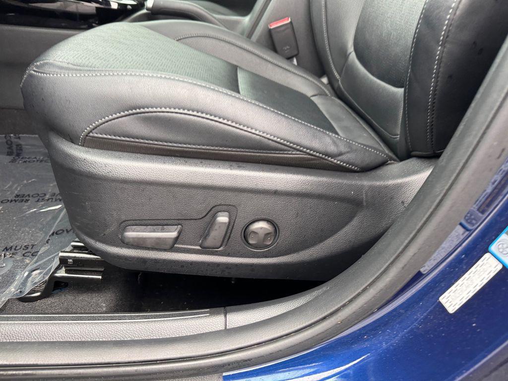 used 2023 Kia Seltos car, priced at $22,365