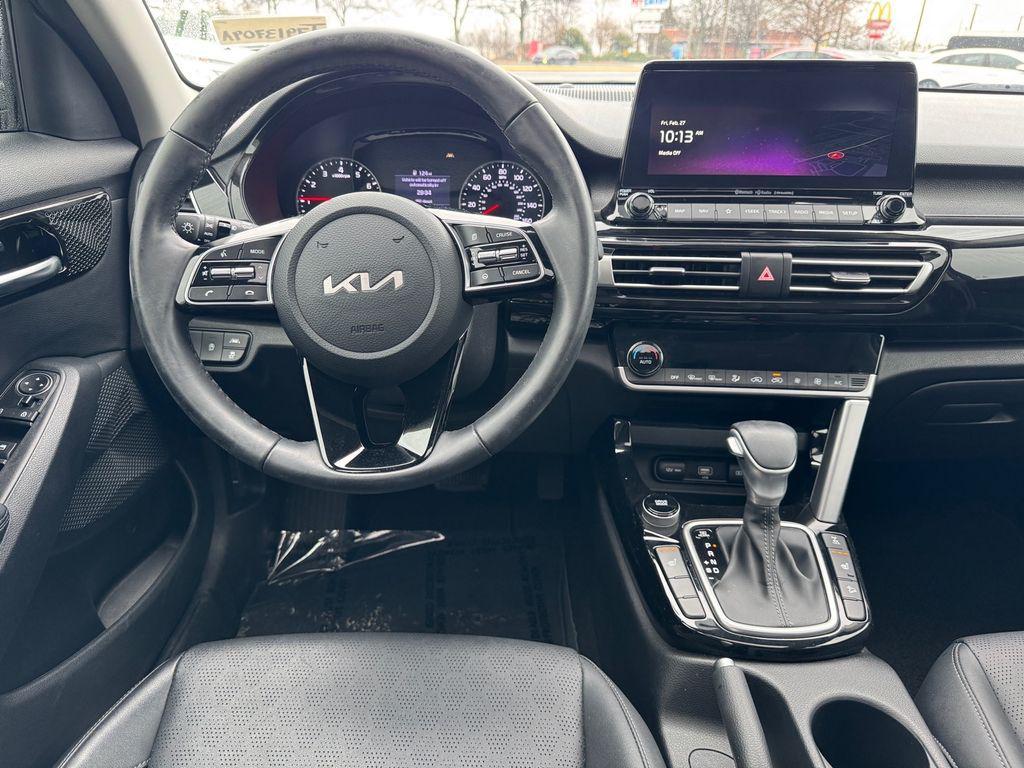 used 2023 Kia Seltos car, priced at $22,365