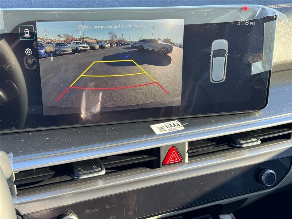 new 2026 Kia Sorento Hybrid car, priced at $39,094