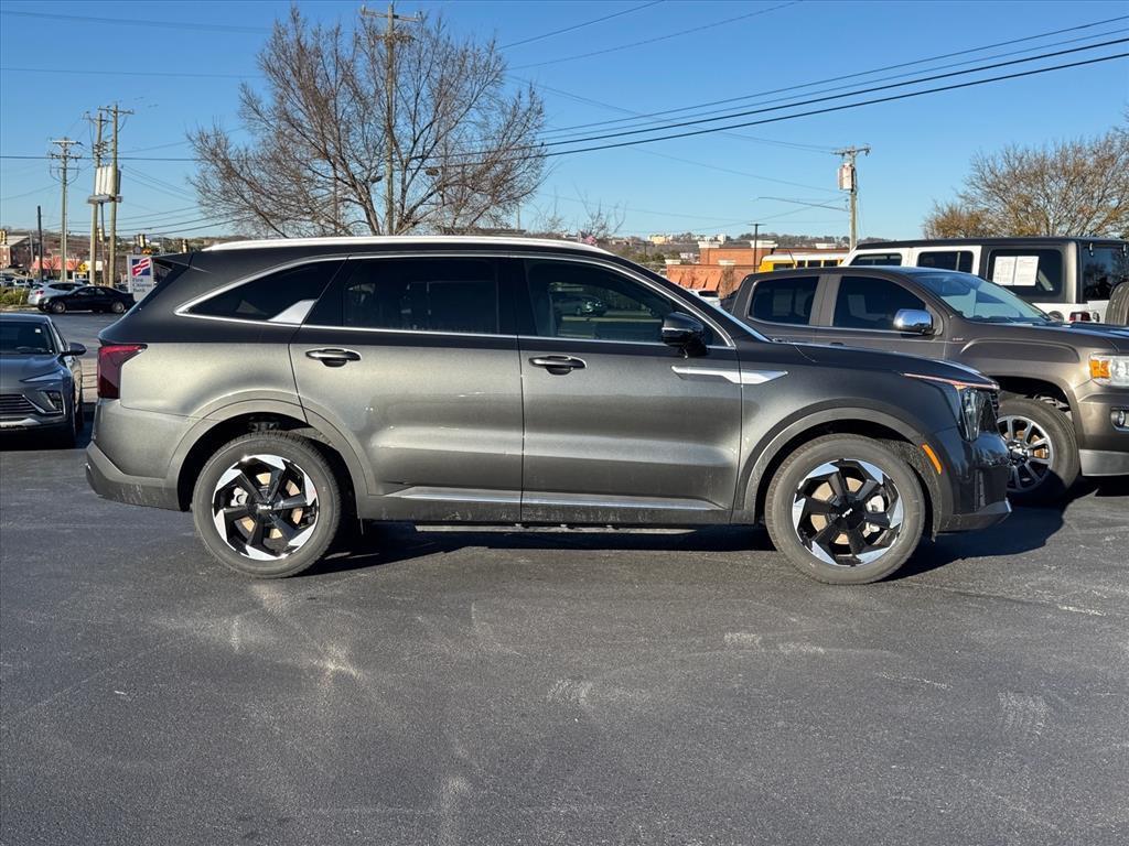 new 2026 Kia Sorento Hybrid car, priced at $39,094