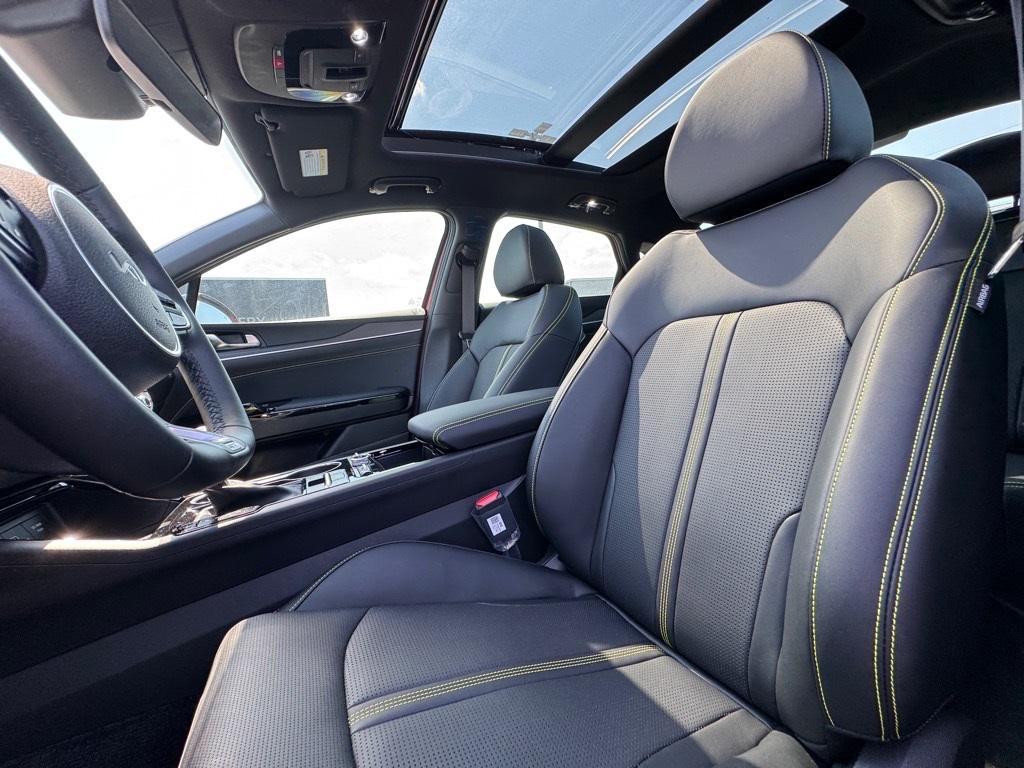 new 2026 Kia K5 car, priced at $38,078