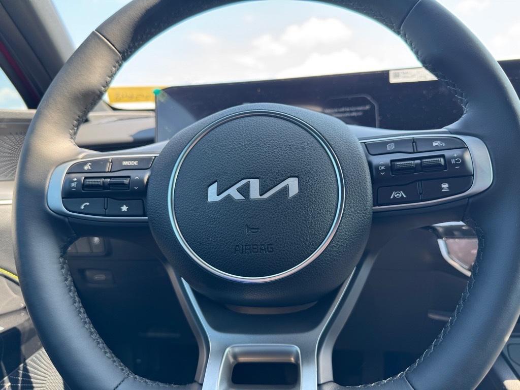new 2026 Kia K5 car, priced at $38,078