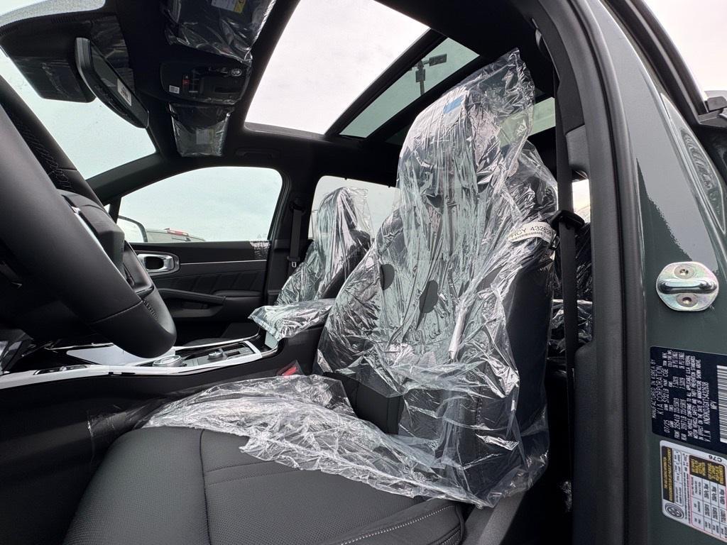 new 2026 Kia Sorento Hybrid car, priced at $47,026