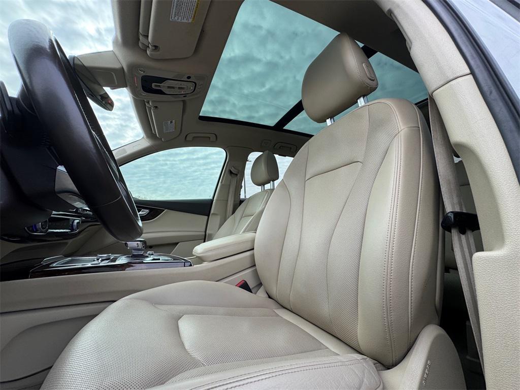 used 2019 Audi Q7 car, priced at $20,329