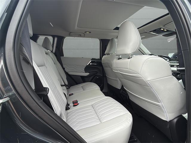 new 2026 Mitsubishi Outlander car, priced at $43,190