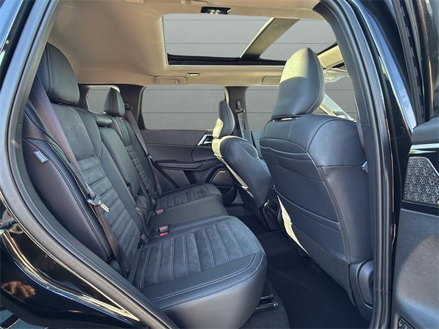 new 2025 Mitsubishi Outlander car, priced at $35,091