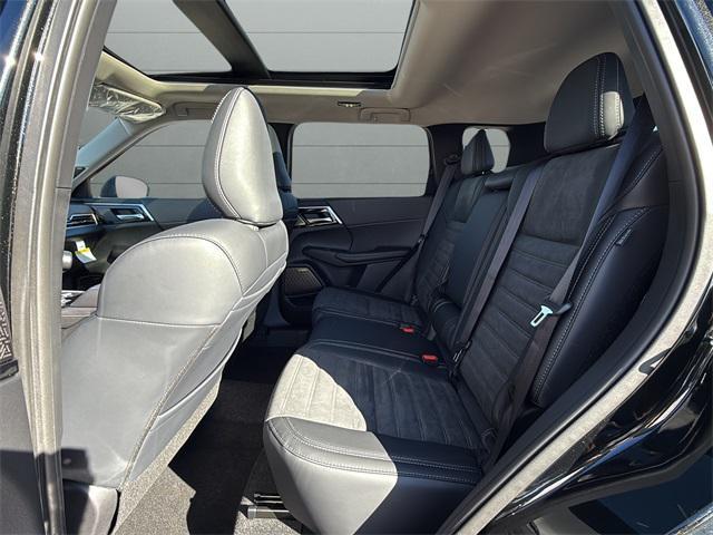 new 2025 Mitsubishi Outlander car, priced at $35,091