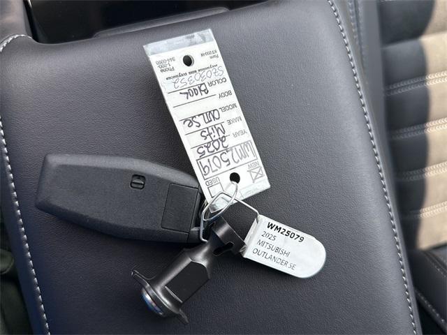 new 2025 Mitsubishi Outlander car, priced at $34,222