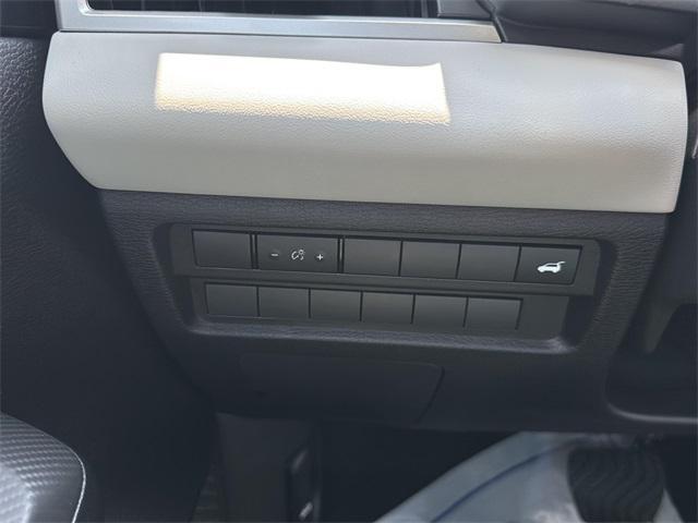 new 2025 Mitsubishi Outlander car, priced at $31,904