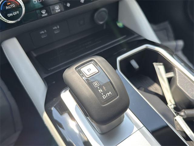 new 2025 Mitsubishi Outlander car, priced at $31,904