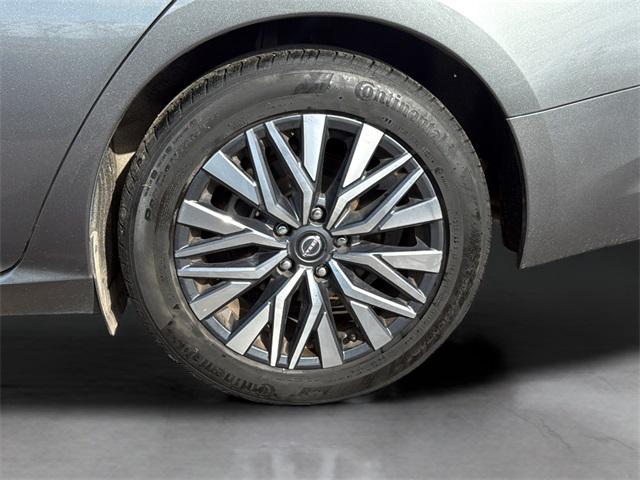 used 2023 Nissan Altima car, priced at $17,207