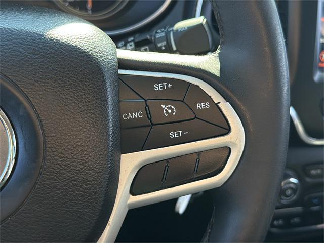 used 2022 Jeep Cherokee car, priced at $20,126