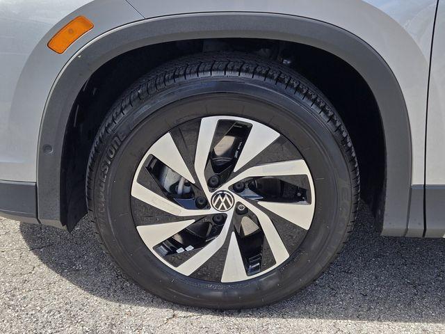 used 2025 Volkswagen Tiguan car, priced at $26,998