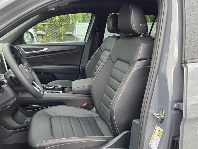 new 2026 Volkswagen Atlas Cross Sport car, priced at $47,760