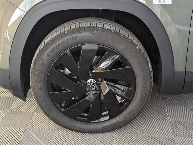 new 2026 Volkswagen Atlas Cross Sport car, priced at $42,570