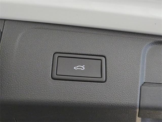 new 2026 Volkswagen Atlas car, priced at $43,742