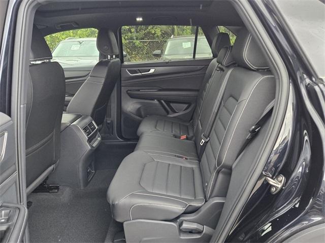 new 2026 Volkswagen Atlas Cross Sport car, priced at $48,823