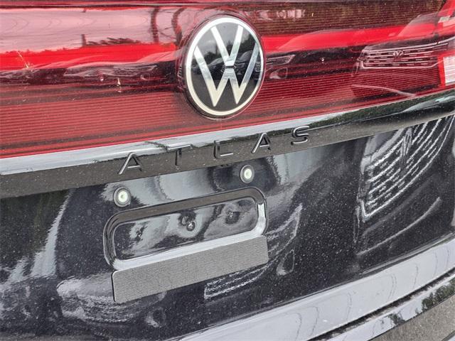 new 2026 Volkswagen Atlas Cross Sport car, priced at $48,823