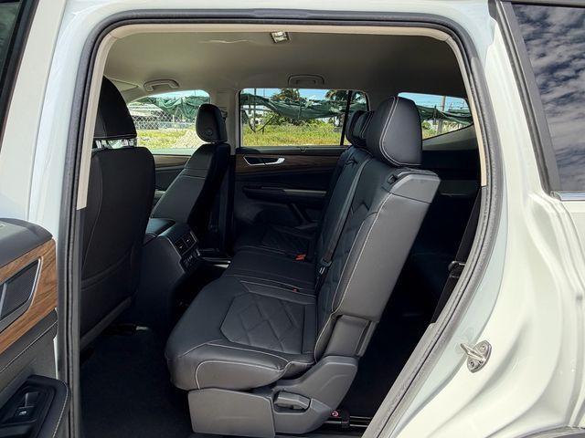 new 2026 Volkswagen Atlas car, priced at $43,464