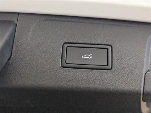 new 2026 Volkswagen Atlas car, priced at $44,340