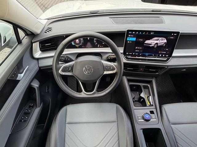 used 2025 Volkswagen Tiguan car, priced at $31,292