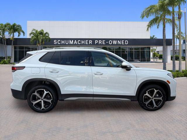 used 2025 Volkswagen Tiguan car, priced at $31,292