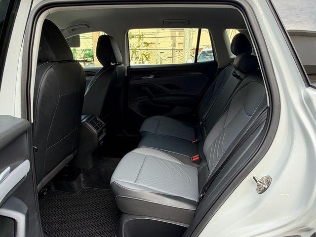 used 2025 Volkswagen Tiguan car, priced at $31,292